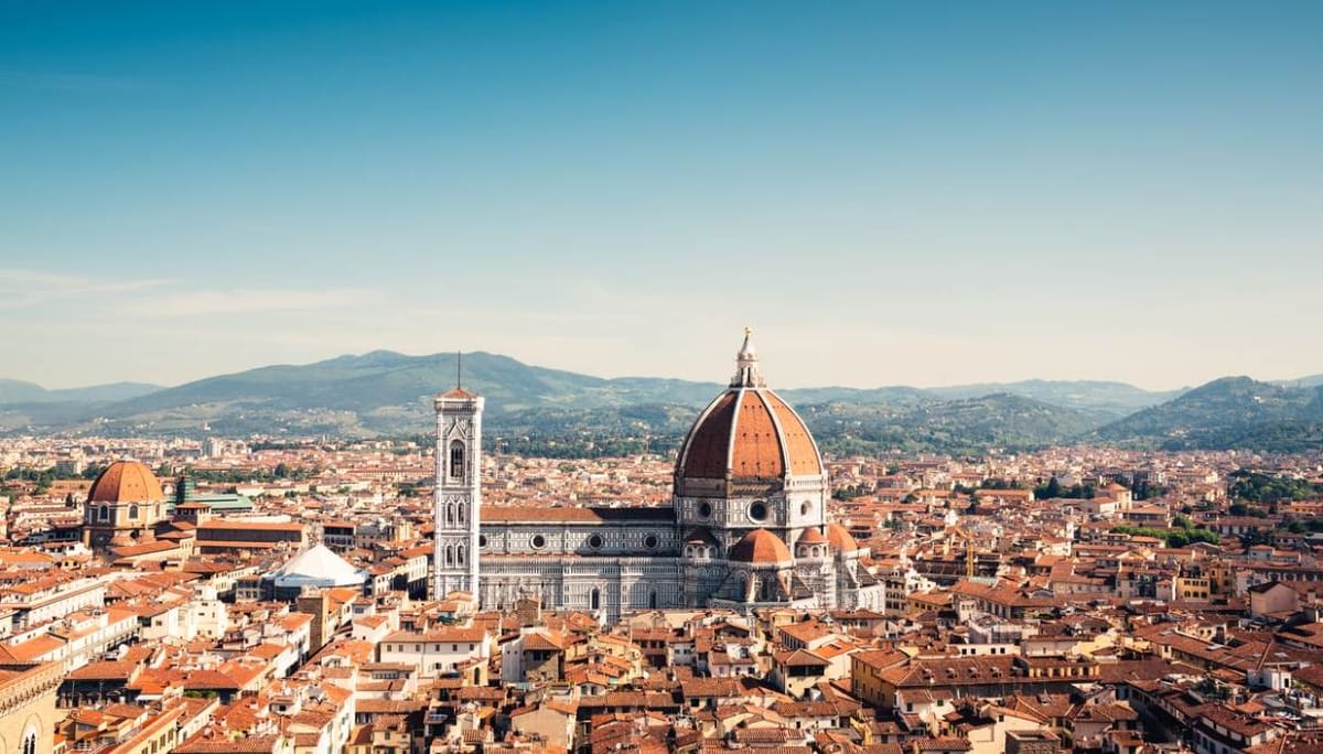 Veduta di Firenze, tra le mete più convenienti dell’estate 2026