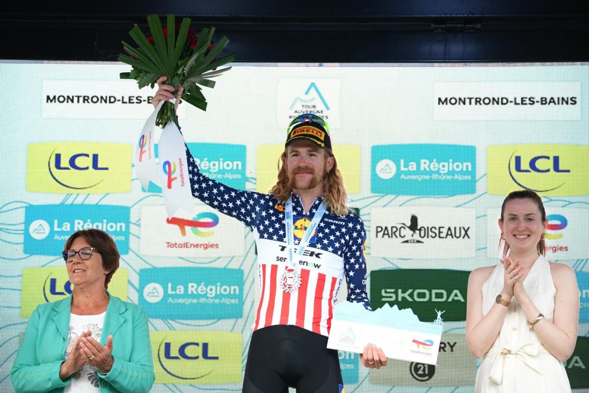 Quinn Simmons sur le podium après sa victoire à Montrond-les-Bains